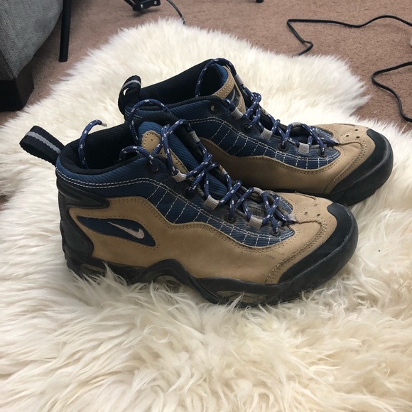 Vintage Nike Air ACG Hiking Boots Women - Picture 3 of 5